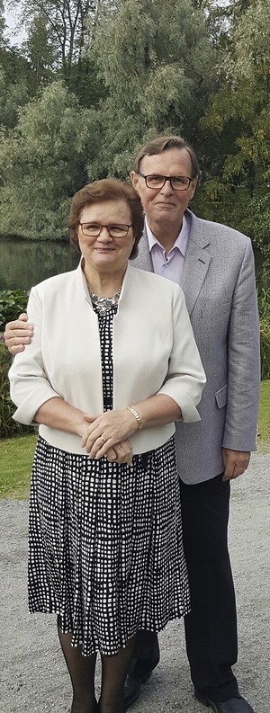 - Olen saanut maailman parhaan elmntoverin, 52 vuotta Hellevin kanssa avioliitossa ollut Jarmo Makkonen sanoo kiitollisena.