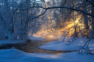 Riekonkoski Saarijrvell tammikuisen auringonlaskun aikaan. Kuva on otettu noin 25 asteen pakkasella.