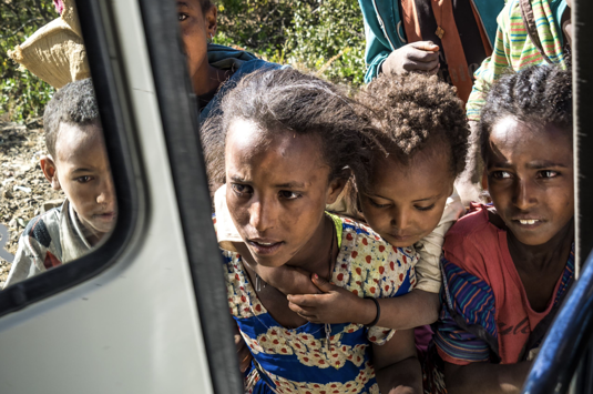 Tigrayn alueen konflikti on saanut aikuisia ja lapsia pakenemaan sielt. Nyt levottomuuksien odotetaan laajenevan muuallekin. (RudiErnst/Shutterstock.com) 