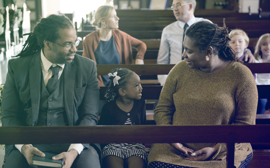 Amerikkalaisvastaajat olivat varsin tyytyvisi seurakuntiensa jumalanpalvelusten kestoon. (Shutterstock) 