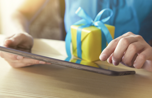Digitaaliset lahjoittajat ovat avoimia uusille asioille ja luottavat shkisiin tykaluihin. (Shutterstock)
