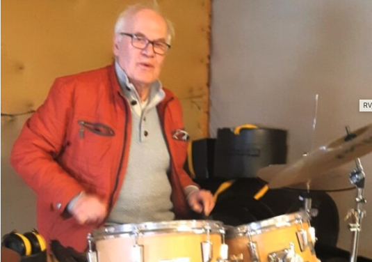 Bjarne Bergsten muistelee olleensa ensimminen helluntailainen levyttv rumpali 1970-luvulla. (Markku Sandberg)