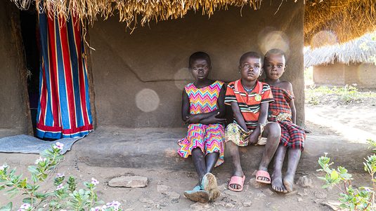 Ugandassa sijaitsevan Bidibidin pakolaisalueen asukkaista yli 80 prosenttia on naisia ja lapsia. (Hannu Happonen)