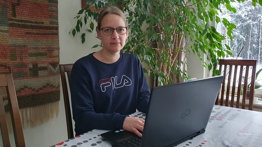 Sanna Kankaanp on vaimo ja kahden nuoren iti, joka tyskentelee laatujohtajana kansainvlisess biotekniikkayrityksess. Vapaa-ajallaan hn palvelee Turun helluntaiseurakunnassa muun muassa vanhimmiston sihteerin. (Jouni Kankaanp)
