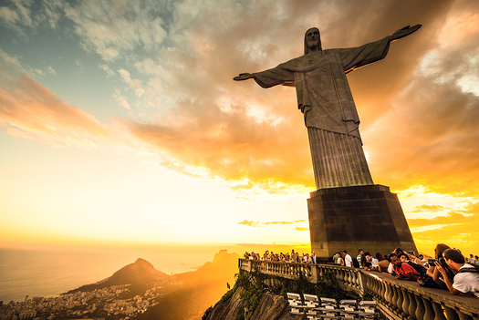 Nykykulttuurin ja -kristittyjen ksitys Jeesuksesta on muuttumassa, vaikka Raamattu viestii selvsti, ett Jeesus on Jumala. Kuvassa Kristus-patsas Brasilian Rio de Janeirossa. (Shutterstock)